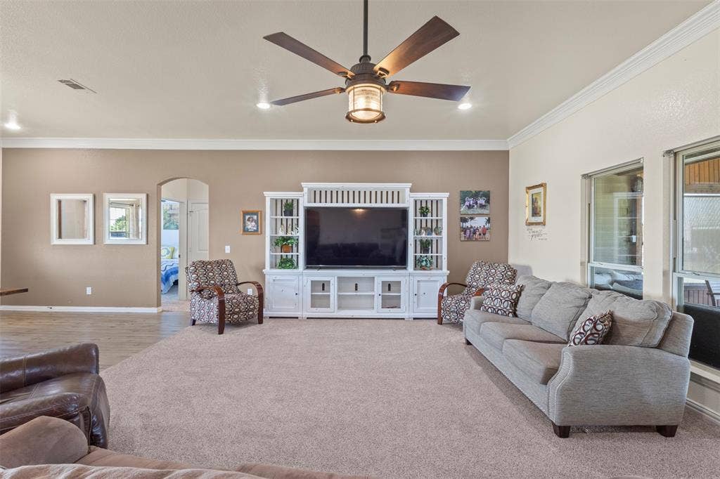 5715 Fm 547, Farmersville, TX 75442