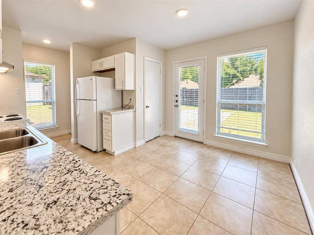 806 Blessing Creek Drive, Euless, TX 76039 806 Blessing Creek Drive, Euless, TX 76039