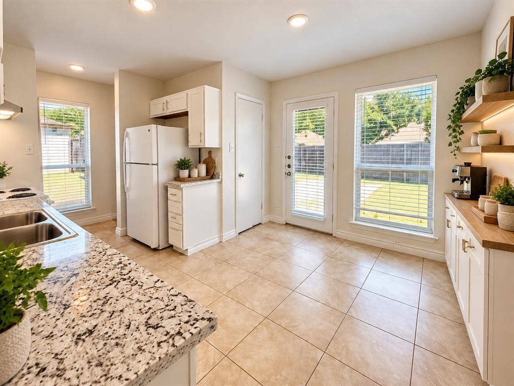 806 Blessing Creek Drive, Euless, TX 76039 virtual staged
