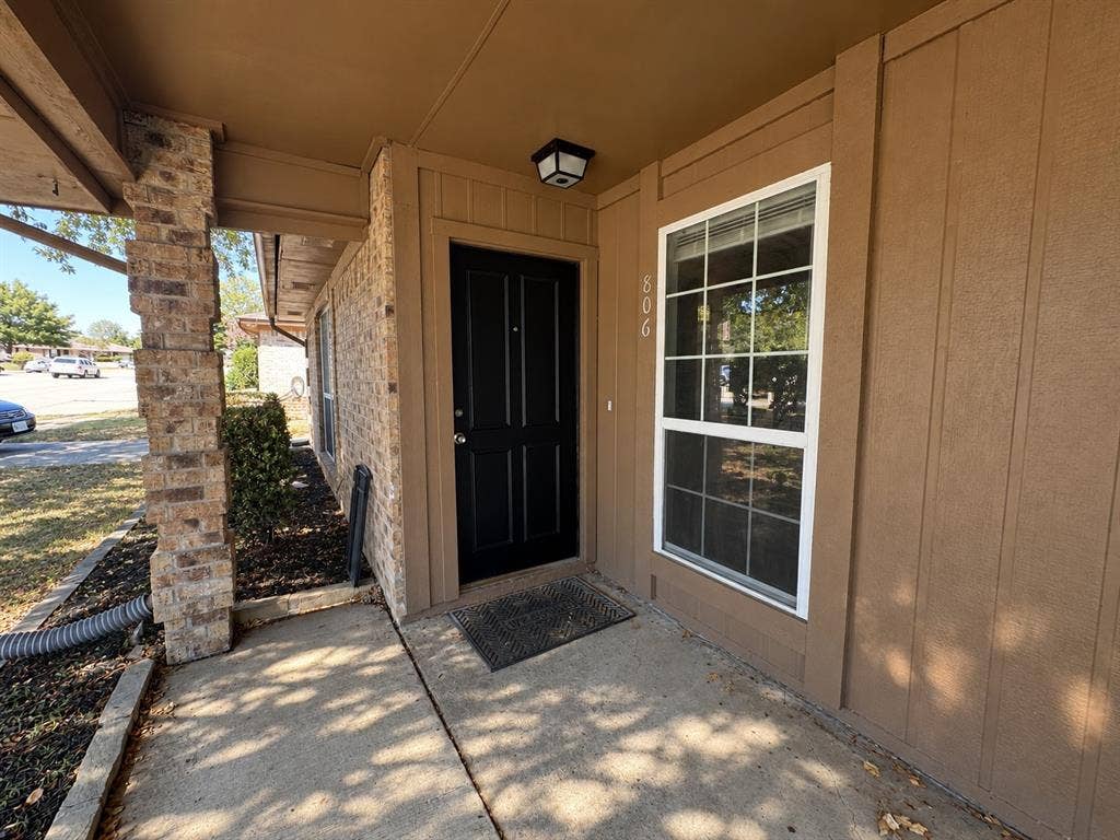 806 Blessing Creek Drive, Euless, TX 76039 806 Blessing Creek Drive, Euless, TX 76039