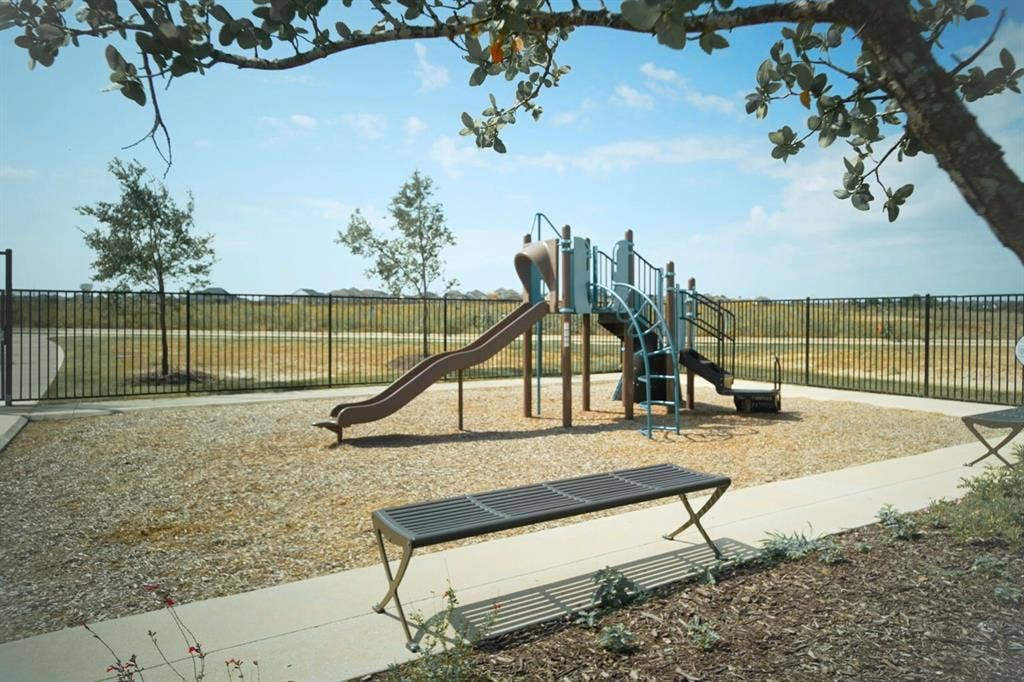 1758 Wintergreen Avenue, Haslet, TX 76052