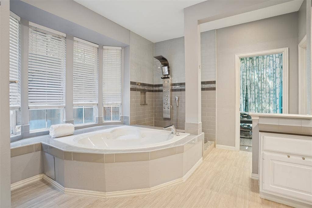 6209 Warrington Drive, Plano, TX 75093