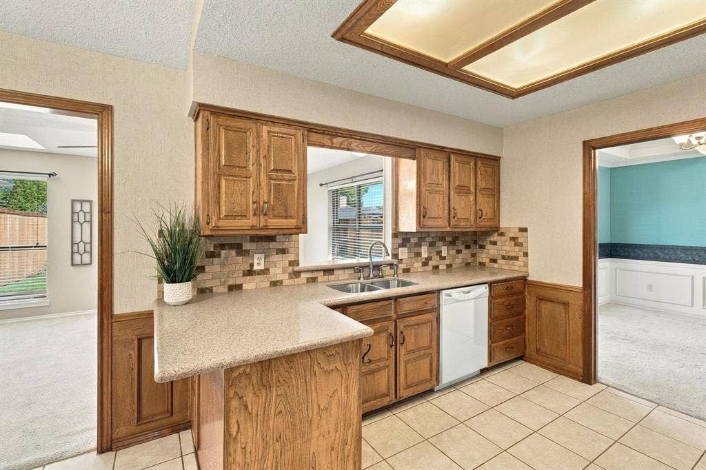 907 Rush Creek Drive, Allen, TX 75002