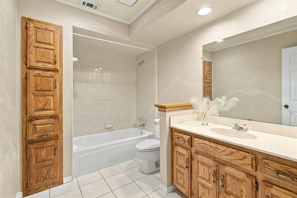 907 Rush Creek Drive, Allen, TX 75002