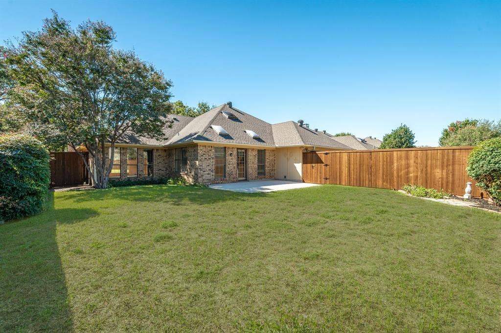 907 Rush Creek Drive, Allen, TX 75002