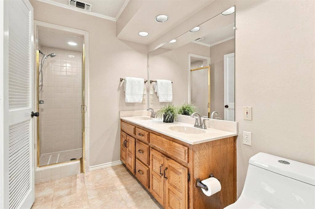 907 Rush Creek Drive, Allen, TX 75002