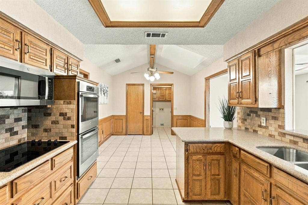 907 Rush Creek Drive, Allen, TX 75002