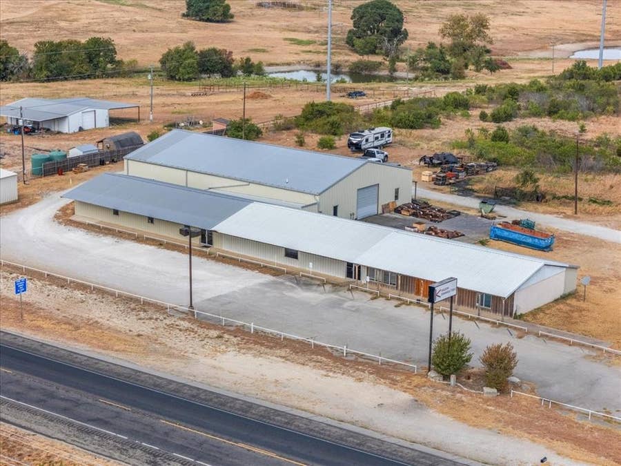 Property photo for 3206 W US Highway 377, Granbury, TX