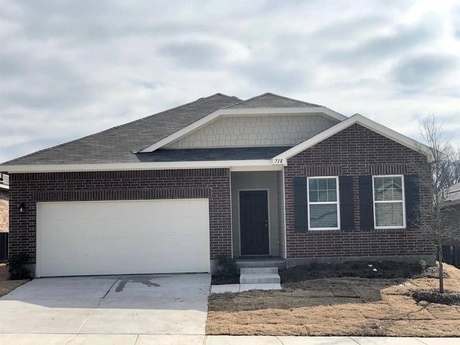 Property photo for 718 Windsor Court, Lavon, TX