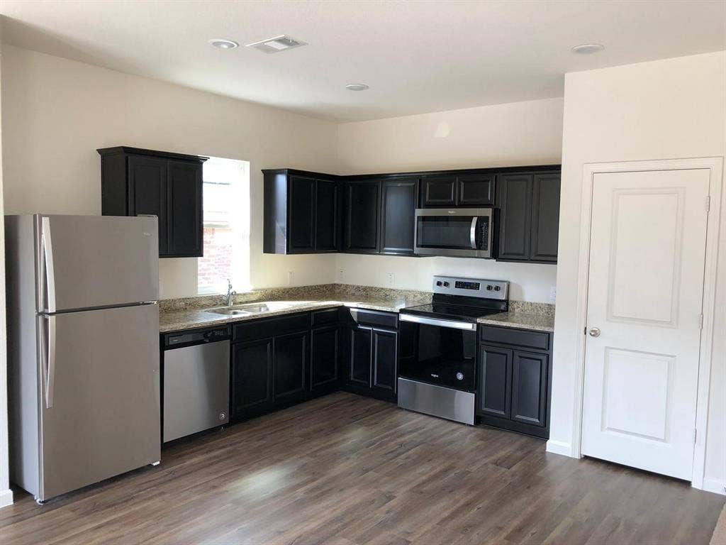 718 Windsor Court, Lavon, TX 75166 718 Windsor Court, Lavon, TX 75166