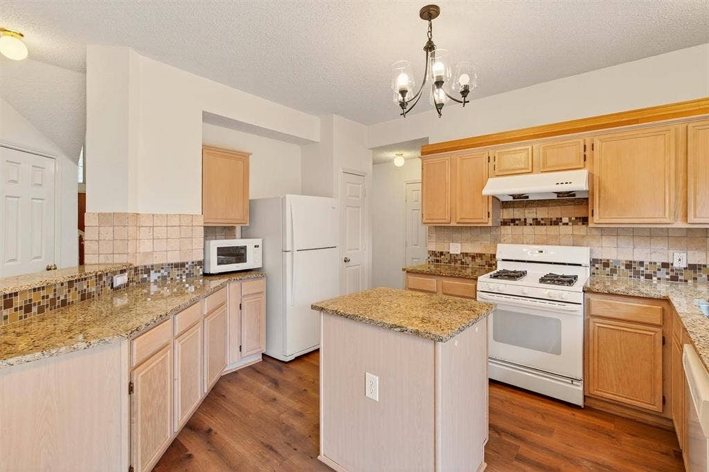 3100 Verbena Drive, Plano, TX 75075 3100 Verbena Drive, Plano, TX 75075