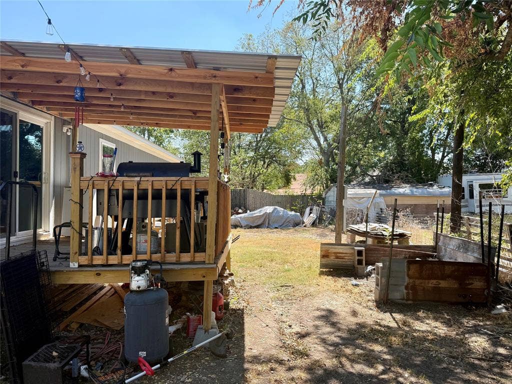 802 Lincoln Street, Campbell, TX 75422