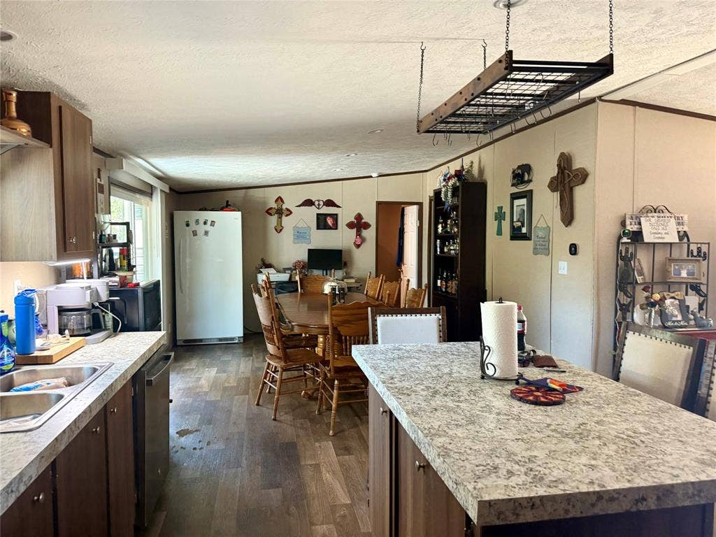 802 Lincoln Street, Campbell, TX 75422