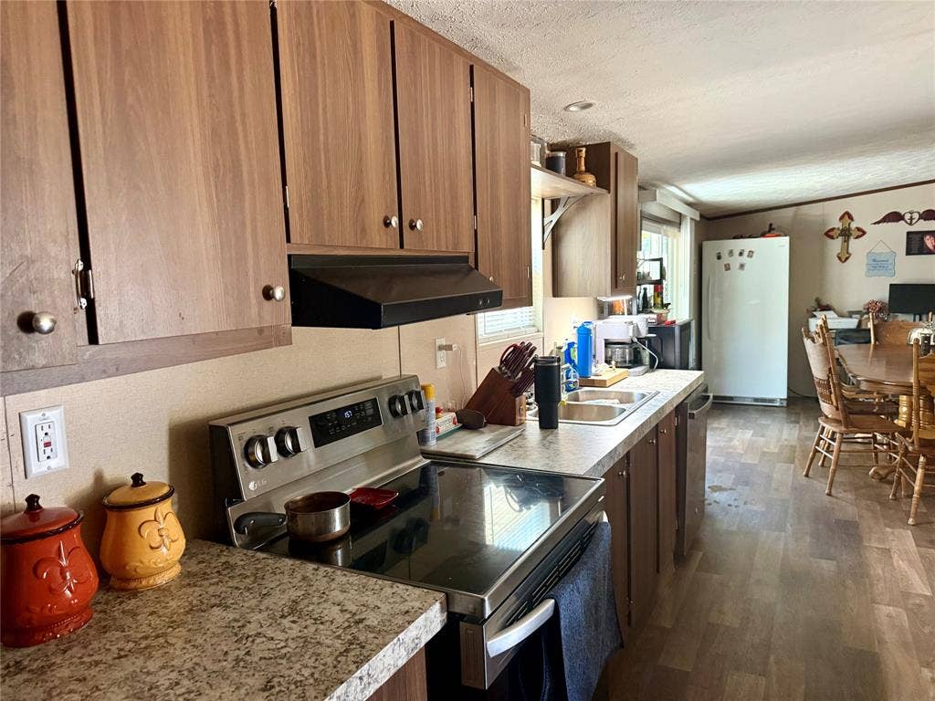 802 Lincoln Street, Campbell, TX 75422