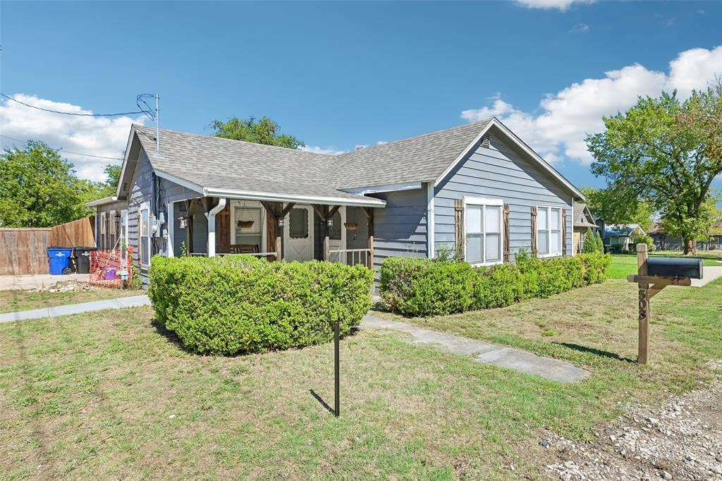 503 E Avenue F, Midlothian, TX 76065 503 E Avenue F, Midlothian, TX 76065