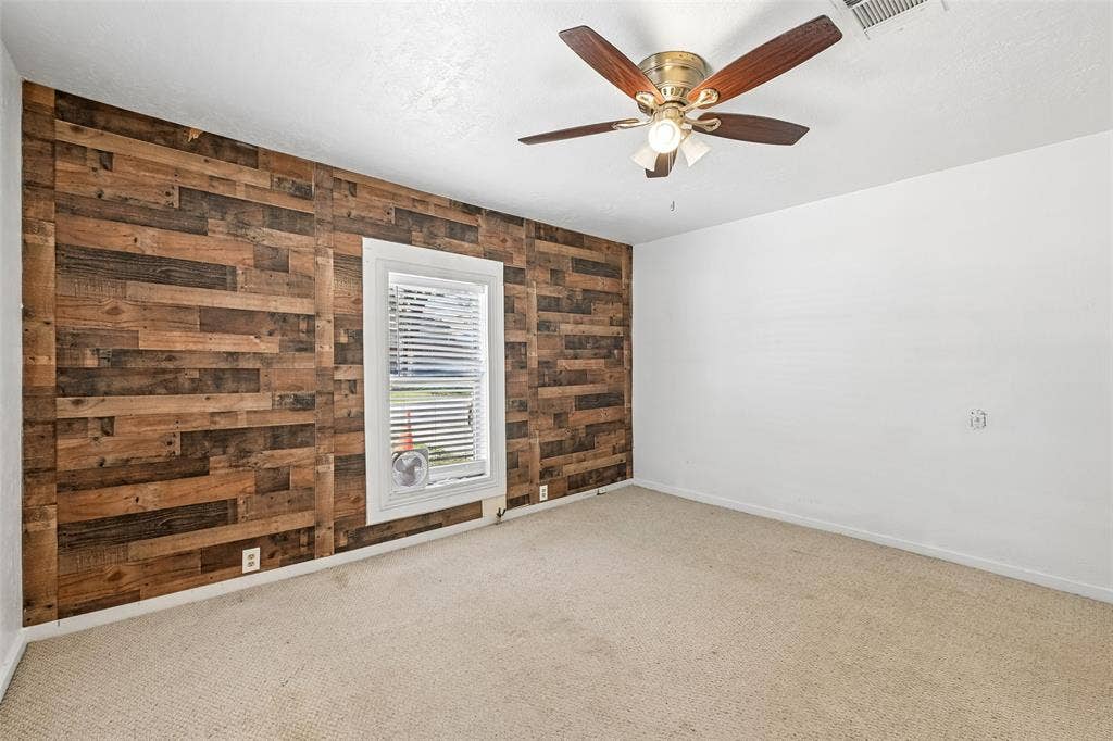 503 E Avenue F, Midlothian, TX 76065 503 E Avenue F, Midlothian, TX 76065