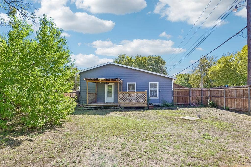 503 E Avenue F, Midlothian, TX 76065 503 E Avenue F, Midlothian, TX 76065