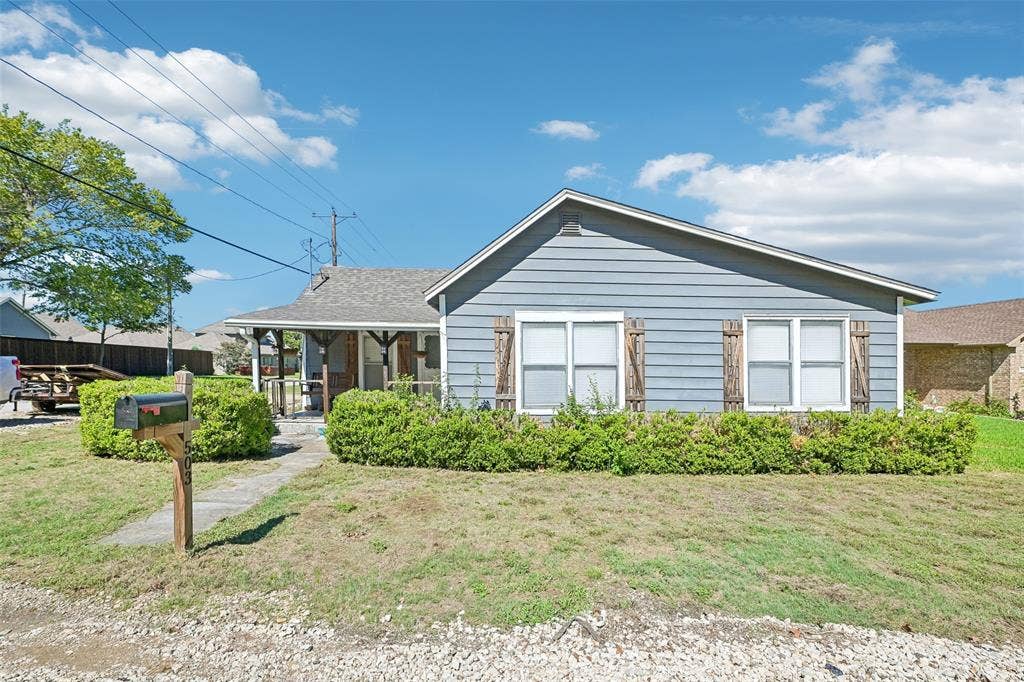 503 E Avenue F, Midlothian, TX 76065 503 E Avenue F, Midlothian, TX 76065