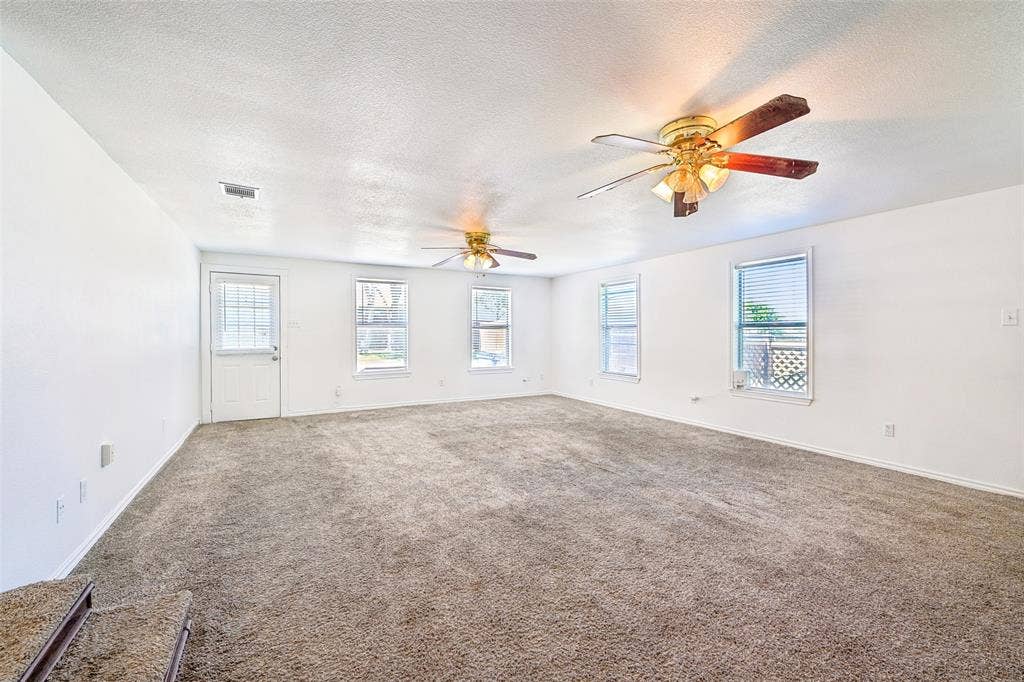 503 E Avenue F, Midlothian, TX 76065 503 E Avenue F, Midlothian, TX 76065