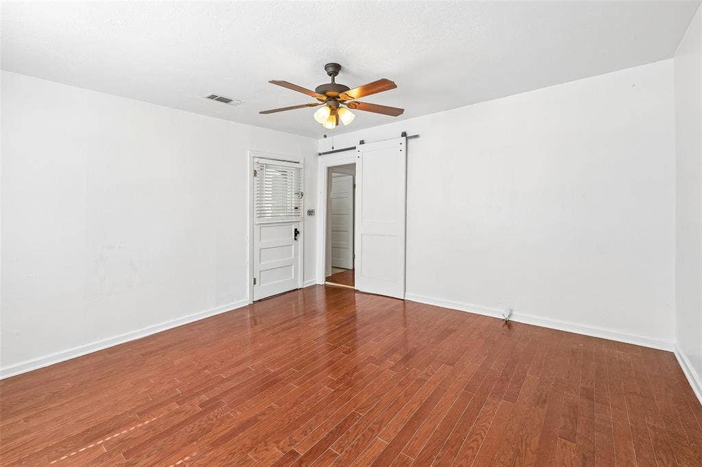 503 E Avenue F, Midlothian, TX 76065 503 E Avenue F, Midlothian, TX 76065