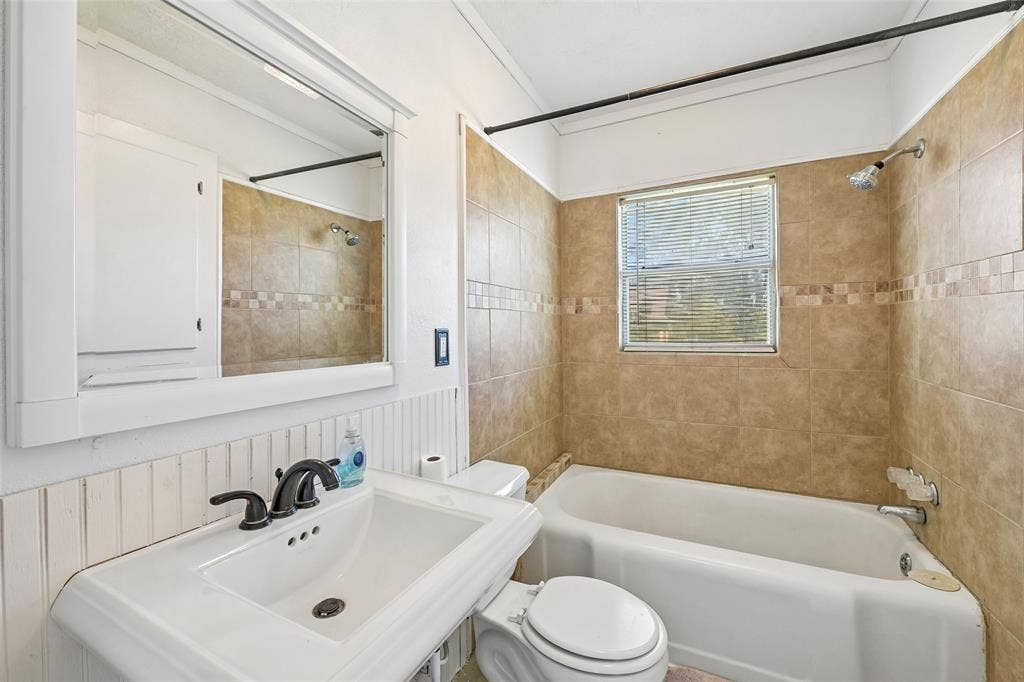 503 E Avenue F, Midlothian, TX 76065 503 E Avenue F, Midlothian, TX 76065