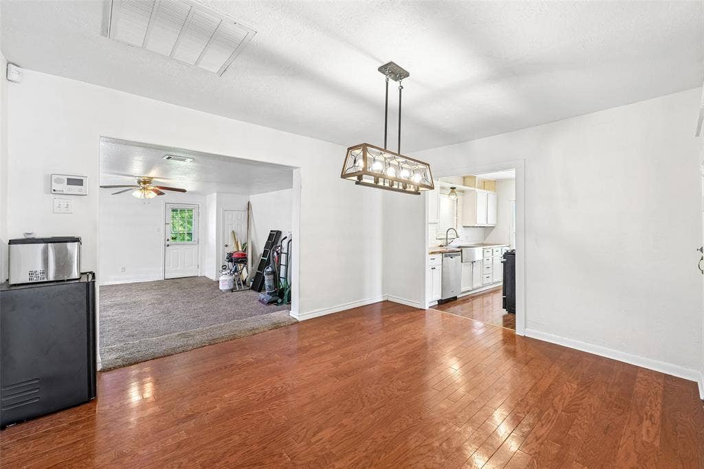 503 E Avenue F, Midlothian, TX 76065 503 E Avenue F, Midlothian, TX 76065