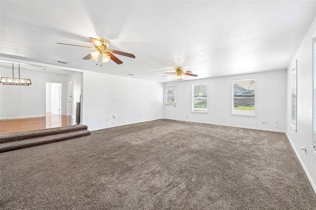 503 E Avenue F, Midlothian, TX 76065 503 E Avenue F, Midlothian, TX 76065