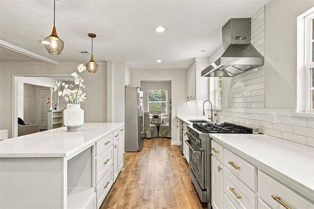 8311 Baumgarten Drive, Dallas, TX 75228