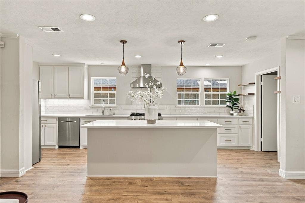 8311 Baumgarten Drive, Dallas, TX 75228