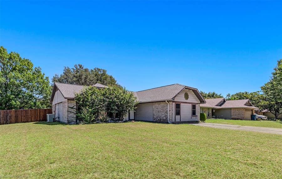 Property photo for 214 Mapleridge Drive, Rockwall, TX