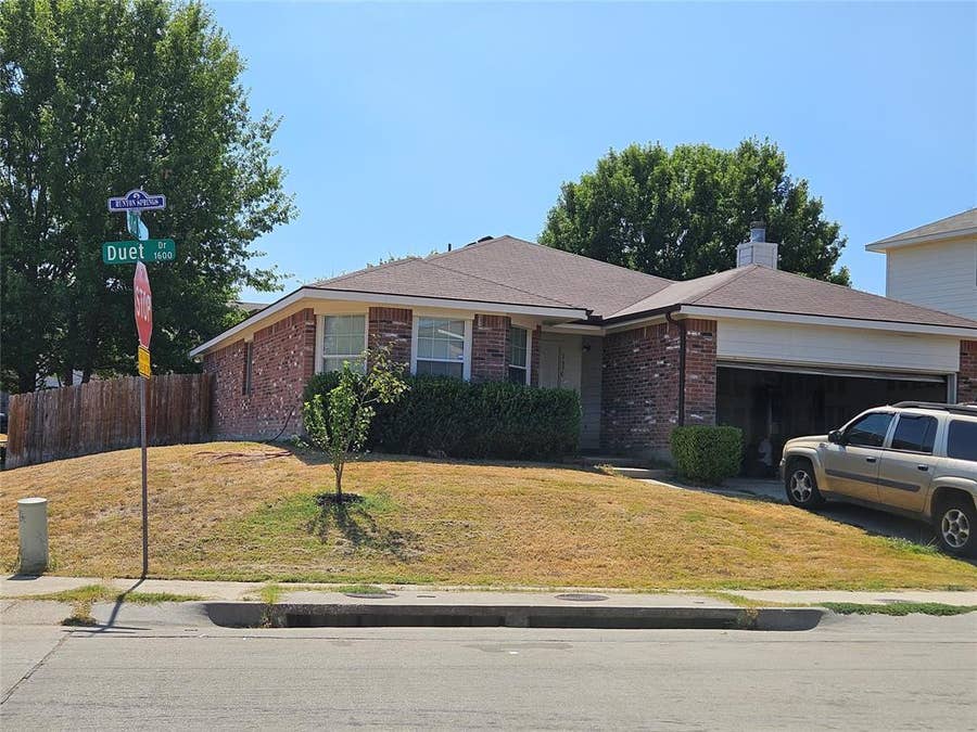 Property photo for 1630 Duet Drive, Dallas, TX