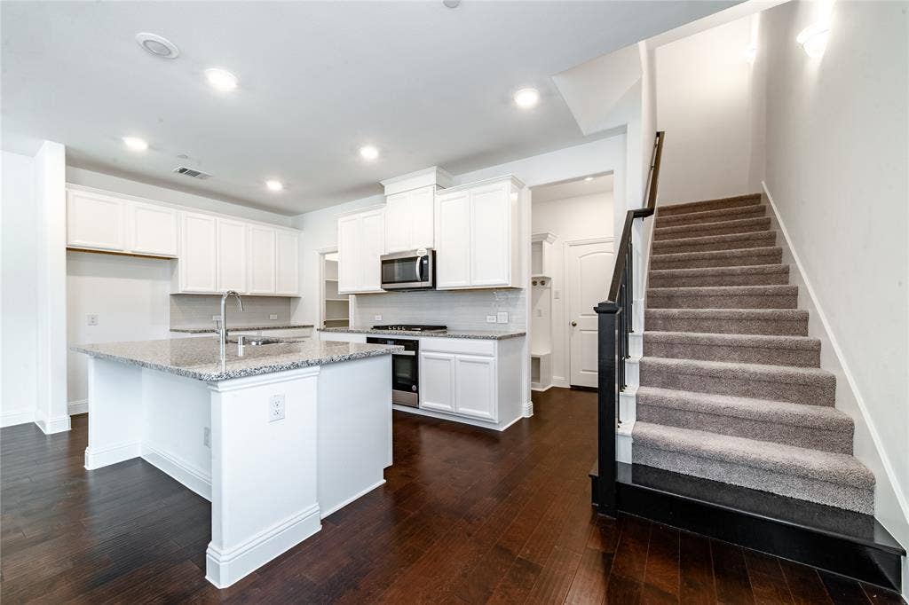 3509 Treasure Drive, Plano, TX 75074 Kitchen