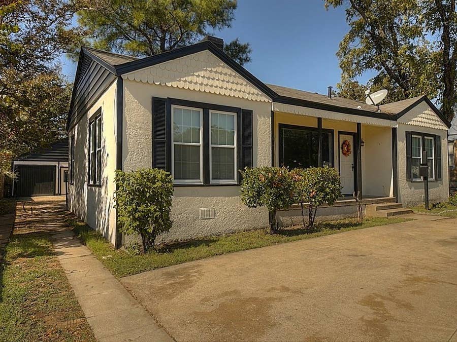 Property photo for 1705 N Riverside Drive, Fort Worth, TX