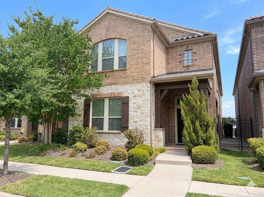 Property photo for 6722 Deleon Street, Irving, TX