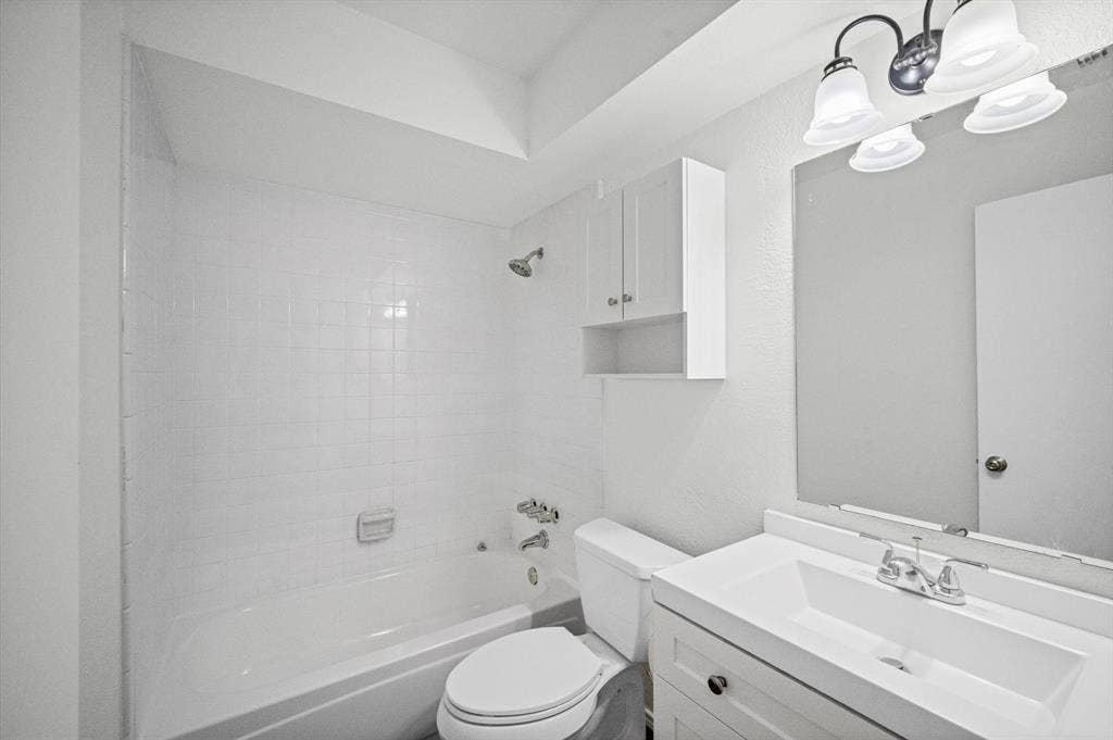 2812 Paisley Street, Denton, TX 76209 2812 Paisley Street, Denton, TX 76209