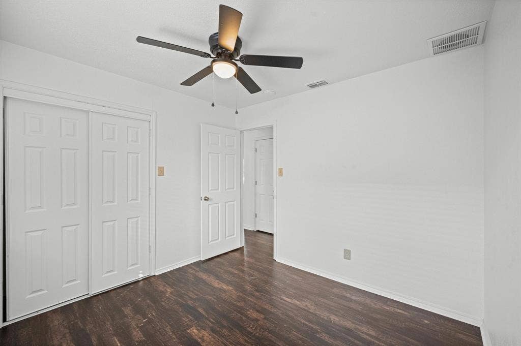 2812 Paisley Street, Denton, TX 76209 2812 Paisley Street, Denton, TX 76209