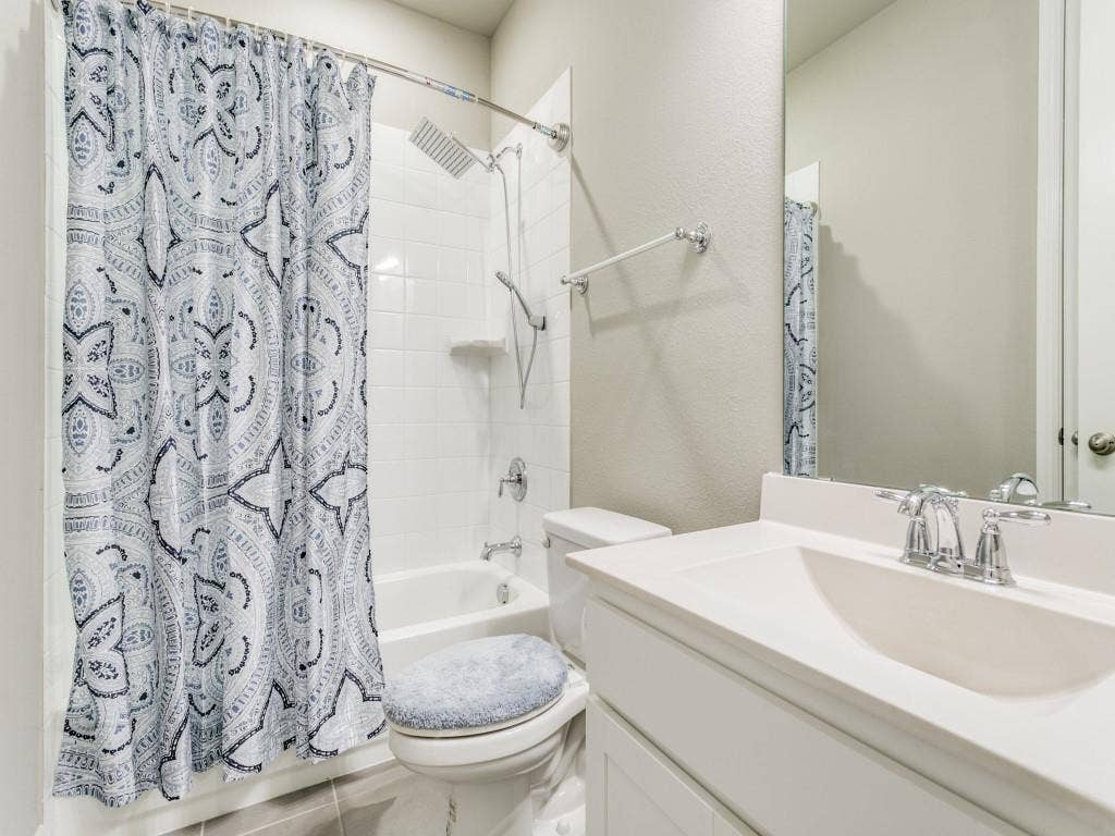 Guest bath