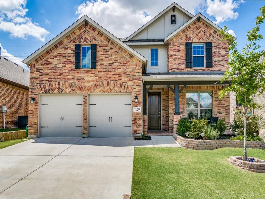 Property photo for 14225 Spitfire Trail, Fort Worth, TX