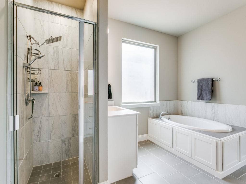 Gorgeous tile walk in shower