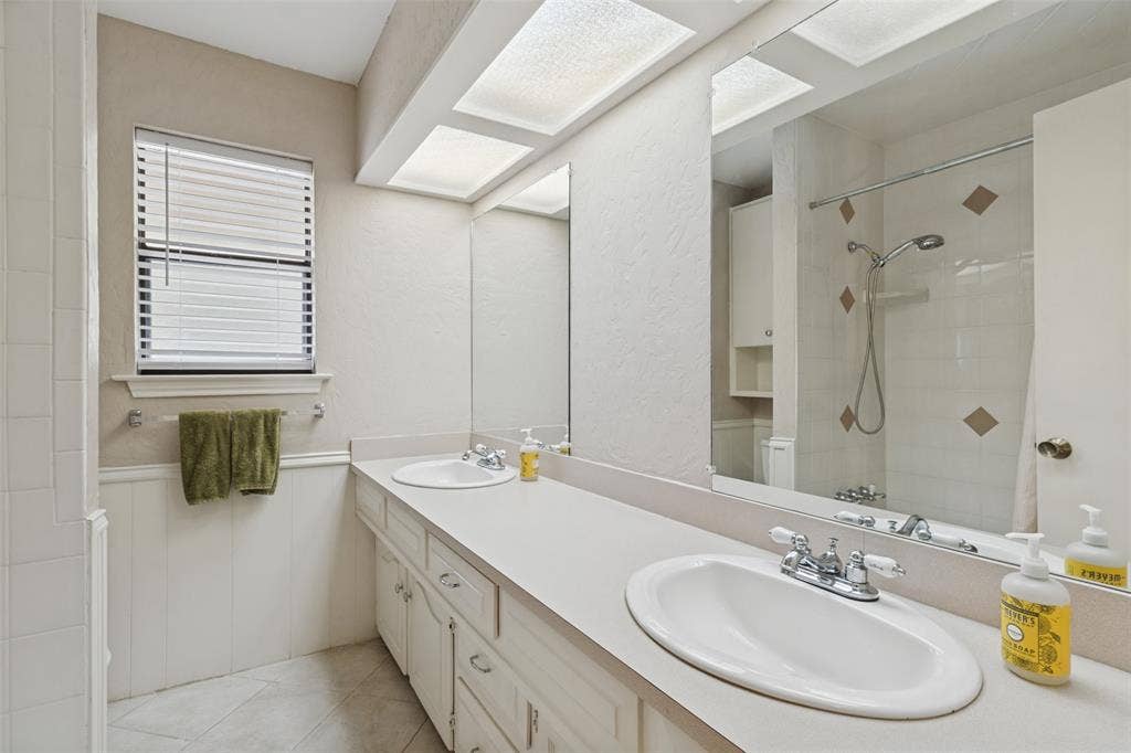 3003 Creekbend Drive, Plano, TX 75075 3003 Creekbend Drive, Plano, TX 75075