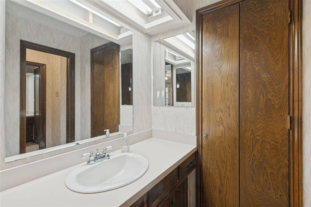 3003 Creekbend Drive, Plano, TX 75075 3003 Creekbend Drive, Plano, TX 75075
