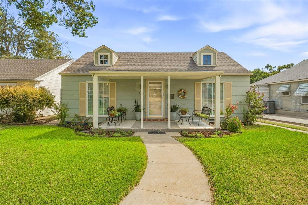 2-bedroom, 1-bath cottage.