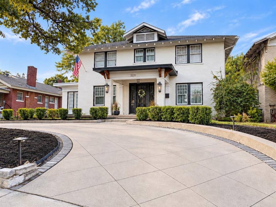 Property photo for 2221 Park Place Avenue, Fort Worth, TX