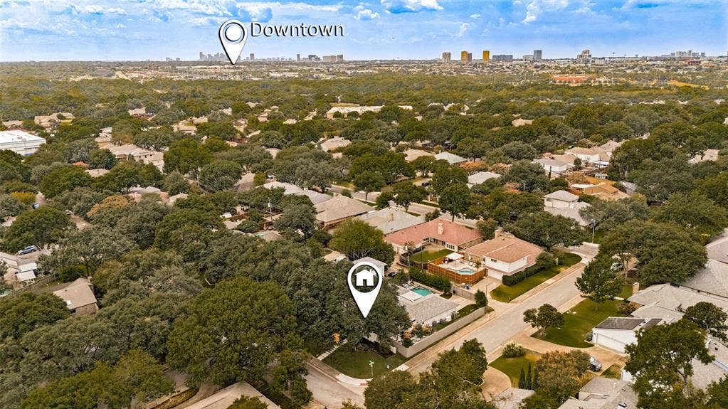 7333 Pleasant View Drive, Dallas, TX 75231 Centrally located in the city!