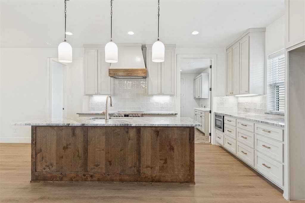 2485 Cottondale Road, Springtown, TX 76082 2485 Cottondale Road, Springtown, TX 76082