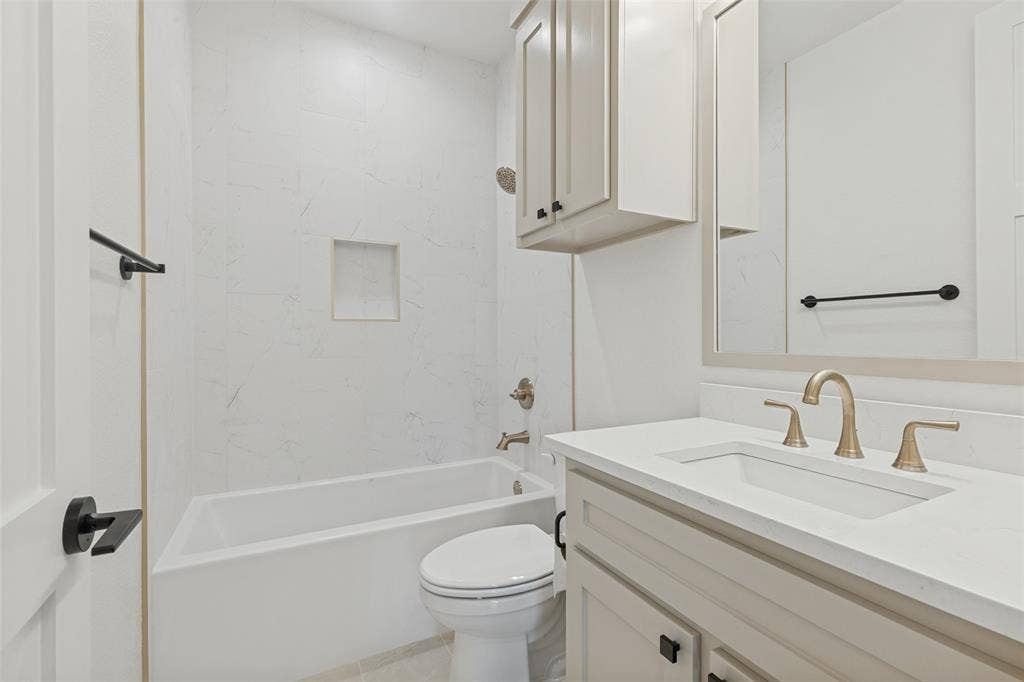 2485 Cottondale Road, Springtown, TX 76082 2485 Cottondale Road, Springtown, TX 76082