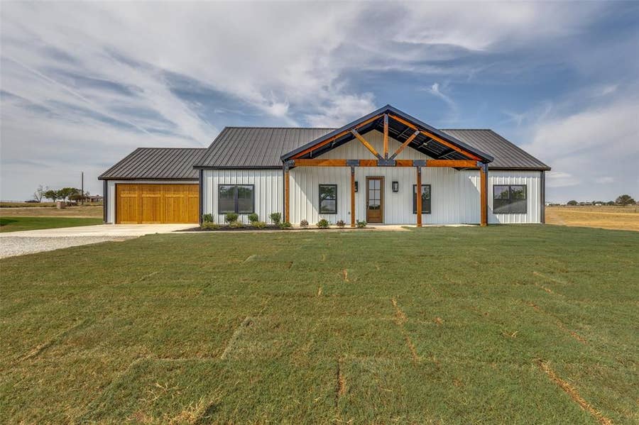 Property photo for 2485 Cottondale Road, Springtown, TX