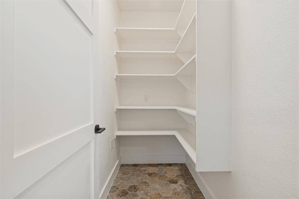 2485 Cottondale Road, Springtown, TX 76082 2485 Cottondale Road, Springtown, TX 76082