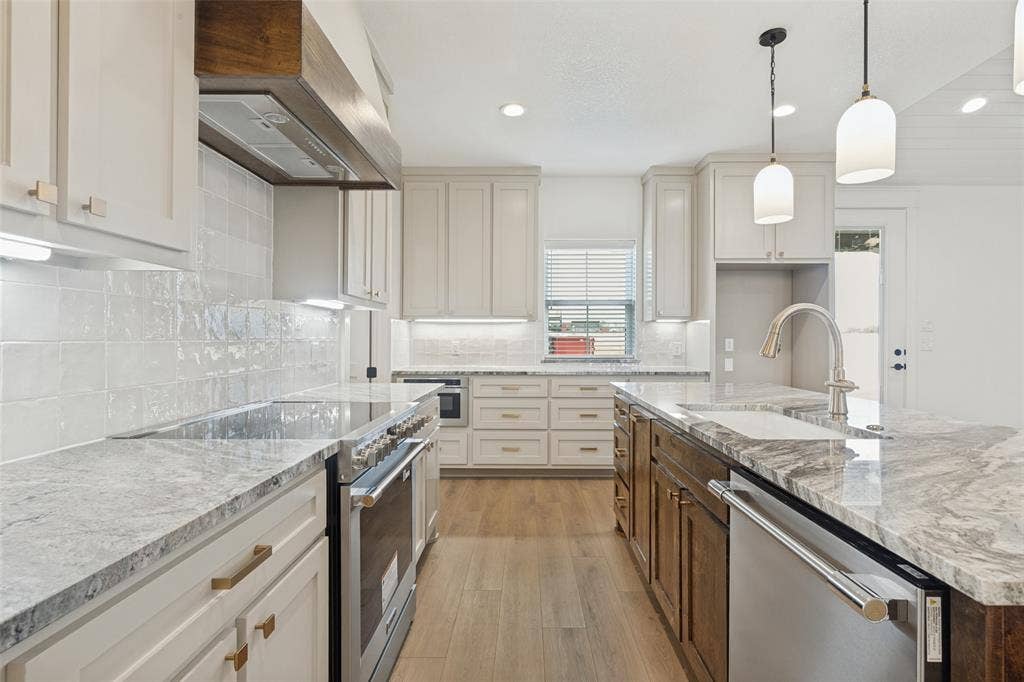 2485 Cottondale Road, Springtown, TX 76082 2485 Cottondale Road, Springtown, TX 76082