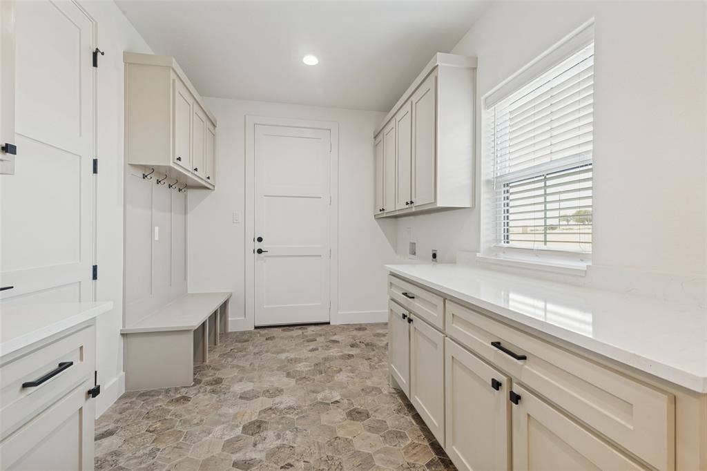 2485 Cottondale Road, Springtown, TX 76082 2485 Cottondale Road, Springtown, TX 76082